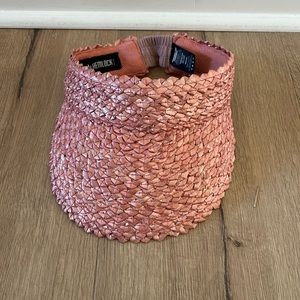 Hemlock capri visor rose